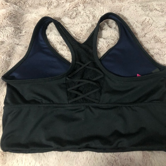 La Senza longline sports bra!!! Very flattering - Picture 2 of 5